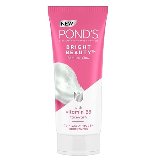 Pond's White Beauty Facial Foam with Vitamin B3+ & Rosehip Extract 100ml